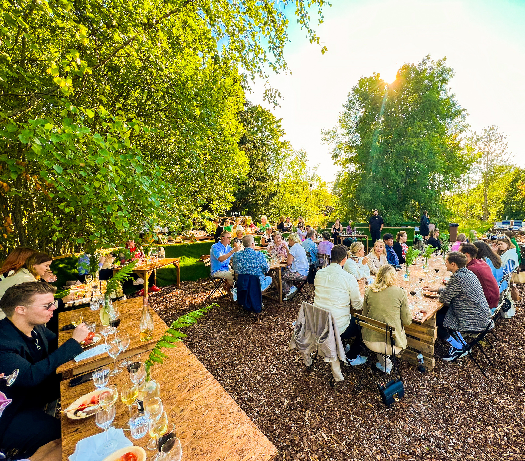 Stand-up-viinimaistelu Comedy Faben kanssa